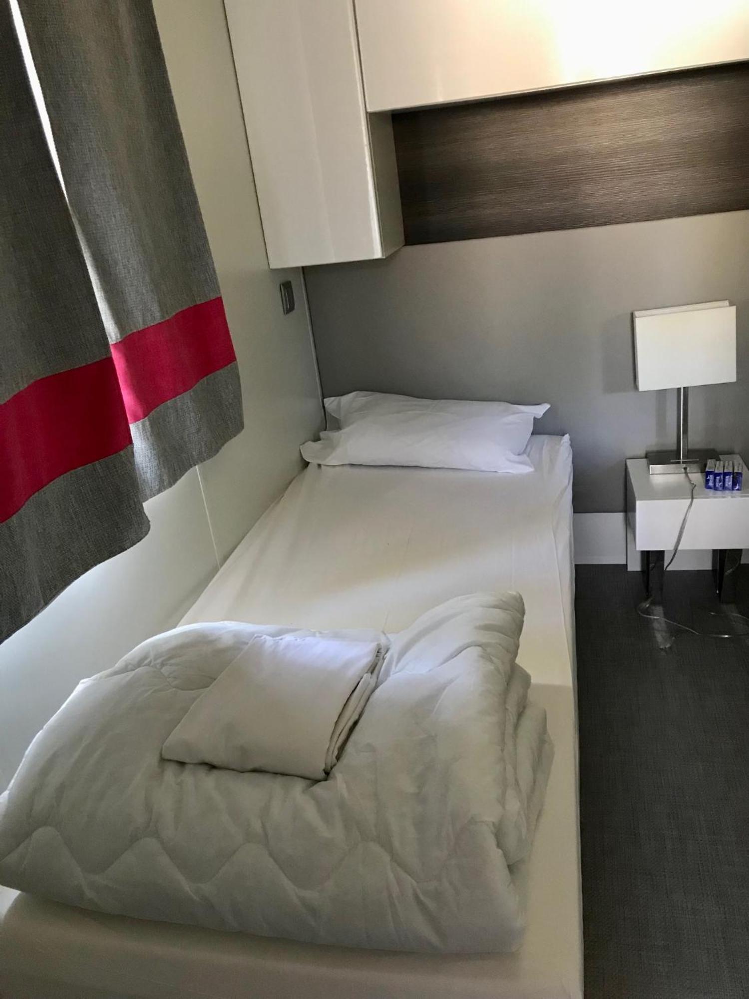 Nouvel Horizon Guest Center Landes Hostel วิเยอซ์-บูโก-เลส์-แบ็งส์ ภายนอก รูปภาพ